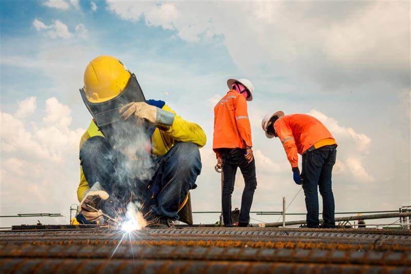 workers-working-construction-site